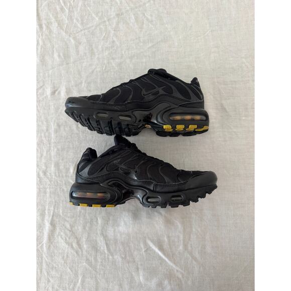 Nike Air Max Plus TN Triple Black Yellow GS Size 5.5Y EUR 38 Sneakers GUC main image 8